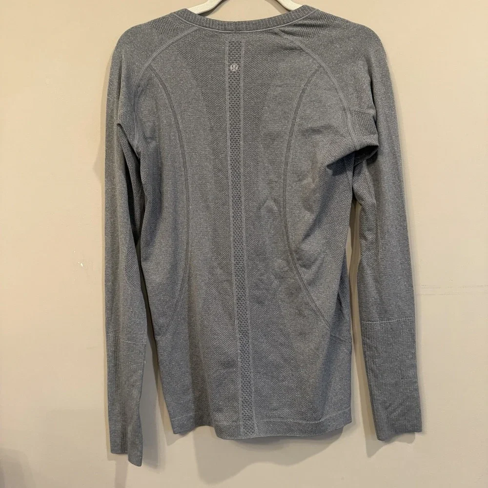 Lululemon Womens Metal Vent Tech‎ Shirt Long Sleeve Workout Yoga Grey 6